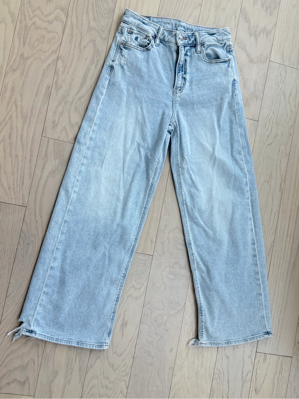 American Eagle Super High Rise Baggy Wide Leg Jeans Size 0 Short - New!